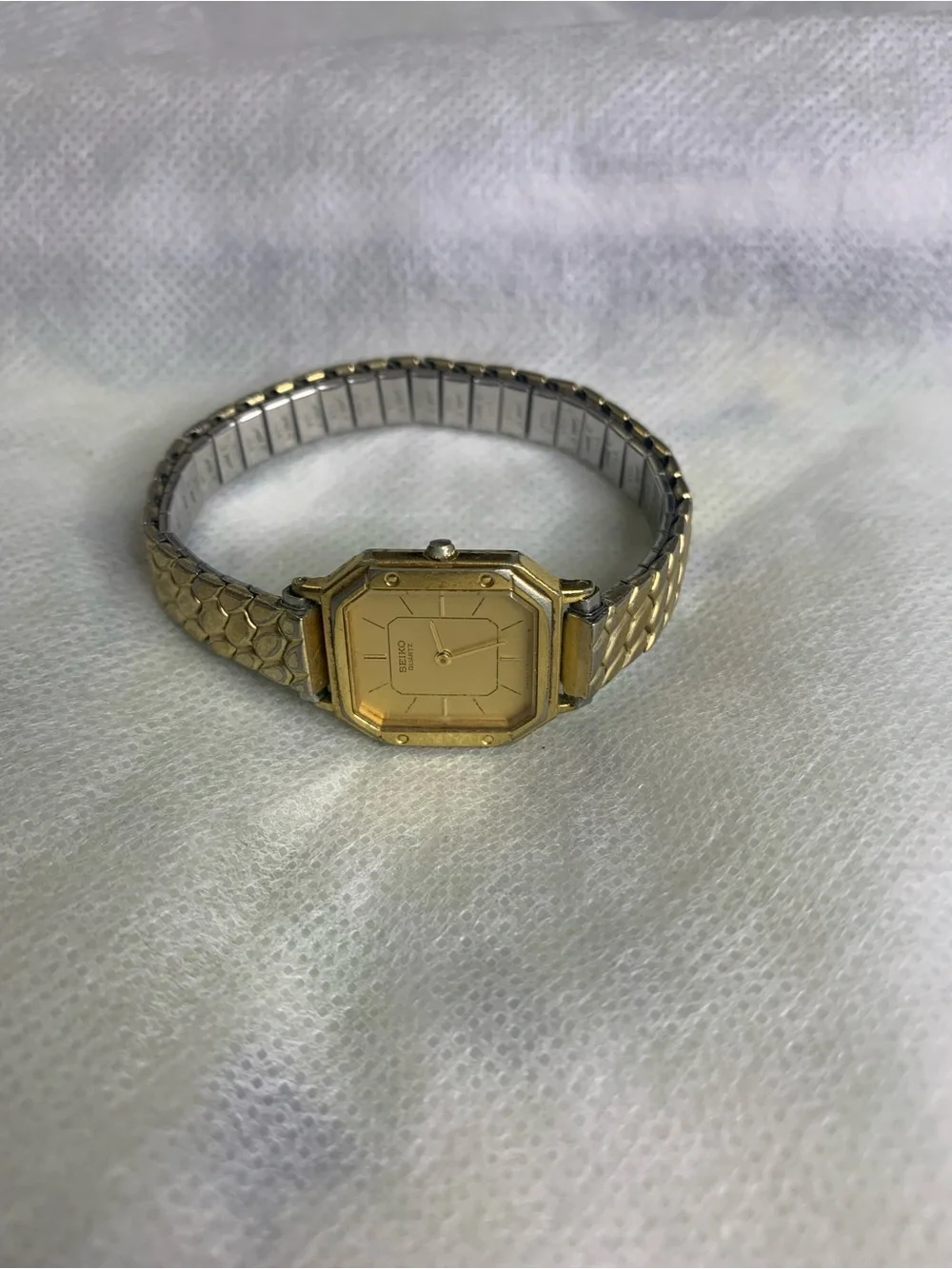 Seiko classic women